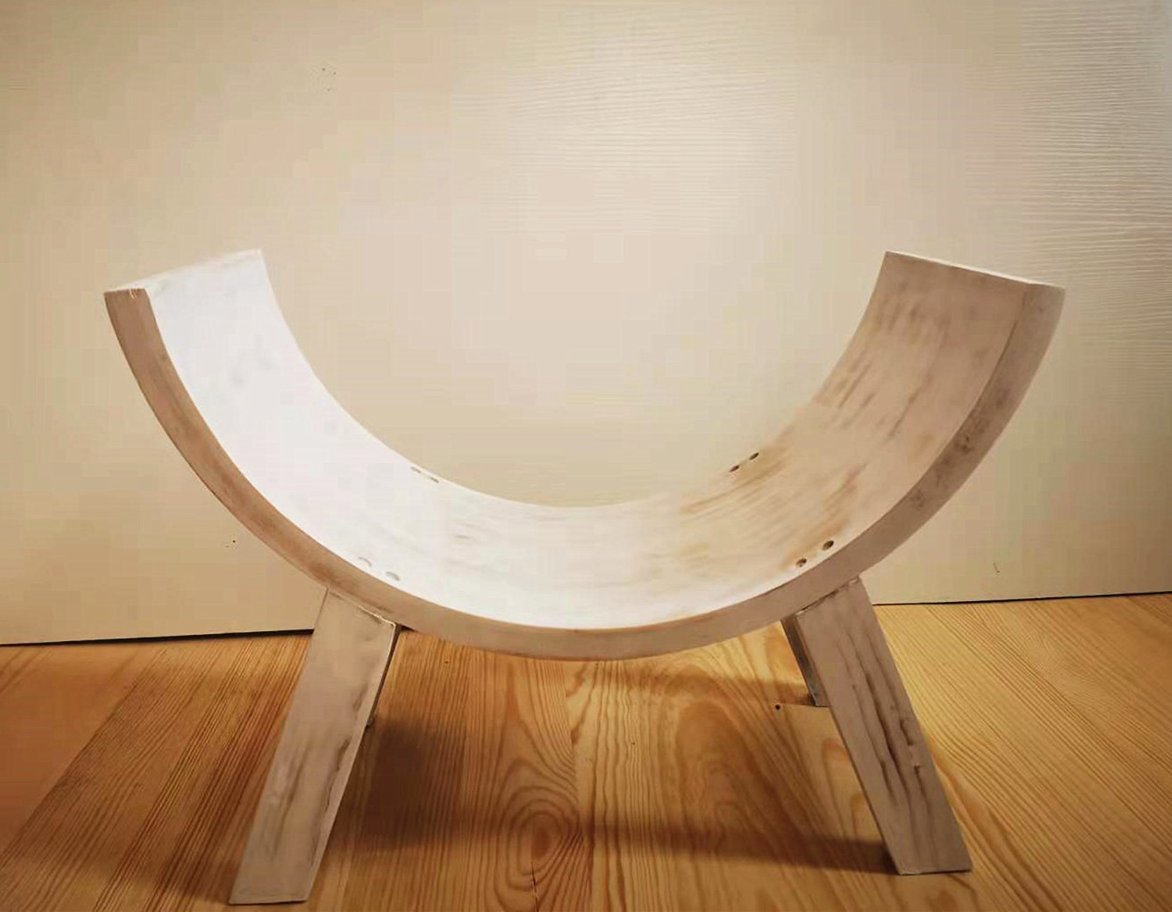Children Shooting Props Heterosexual Crescent Stool AS SHOWN