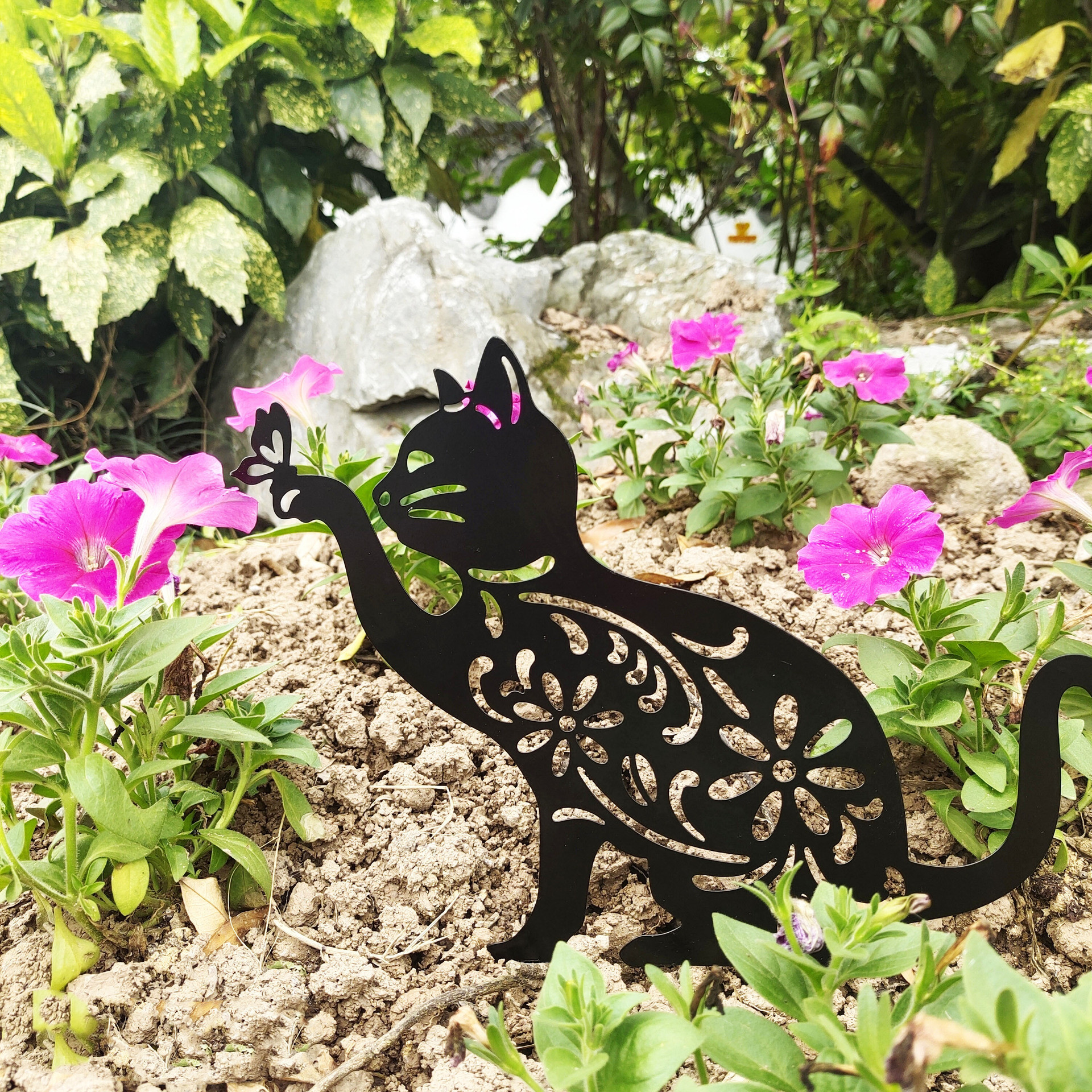 Metal Paint Decoration Creative Garden Iron Art Landscape Decoration Garden Plug-In Hollow Cat Decoration BlACK